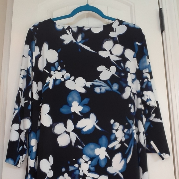 Top - Picture 2 of 3